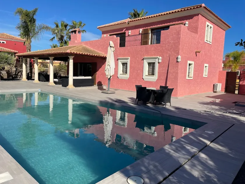 Modern Villa on Golf Course with Large Pool - Image 1