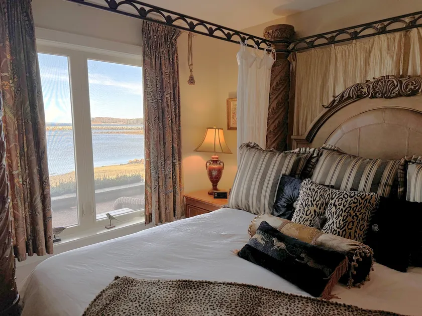 Mahone Bay - Oceanfront Luxury- Oak Island/Chester - Image 1