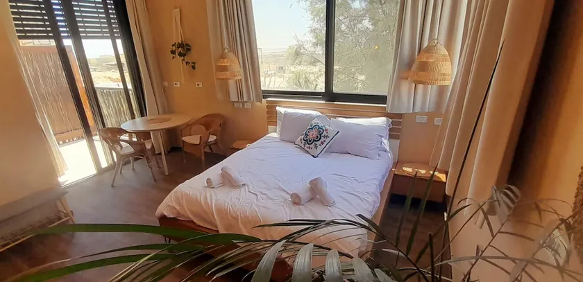 Sich Madbar Zogan Double Room - Image 1