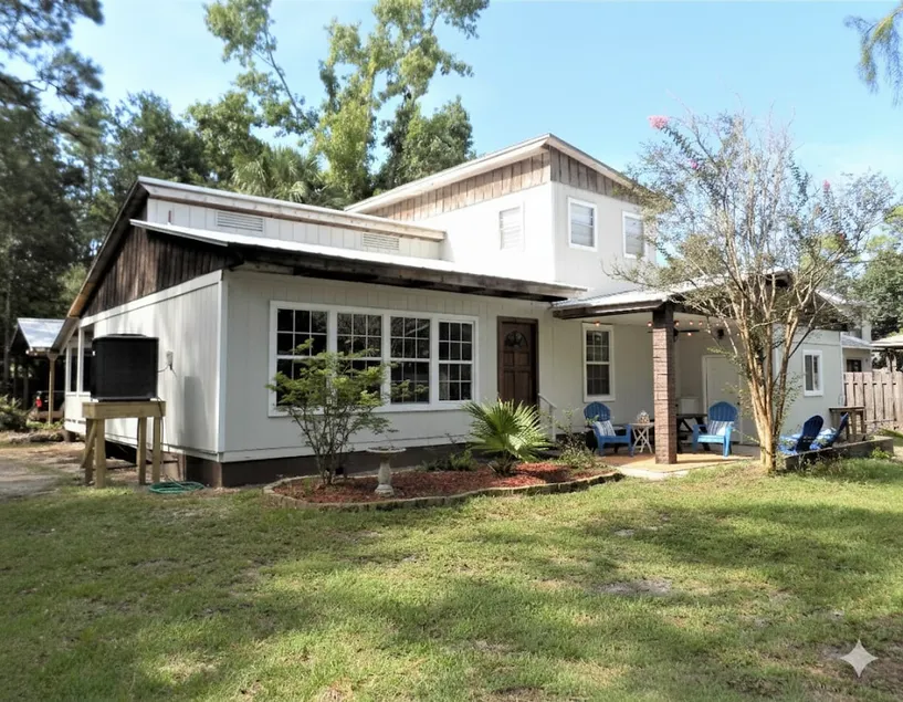 Bay Cottage Retreat - Image 1
