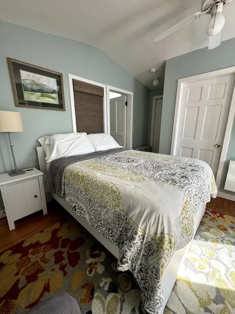 Village apartment near SLU - Image 1