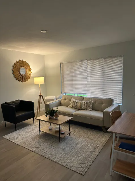 The Chestnut Suite- Perfect Base to Explore SoCal - Image 1