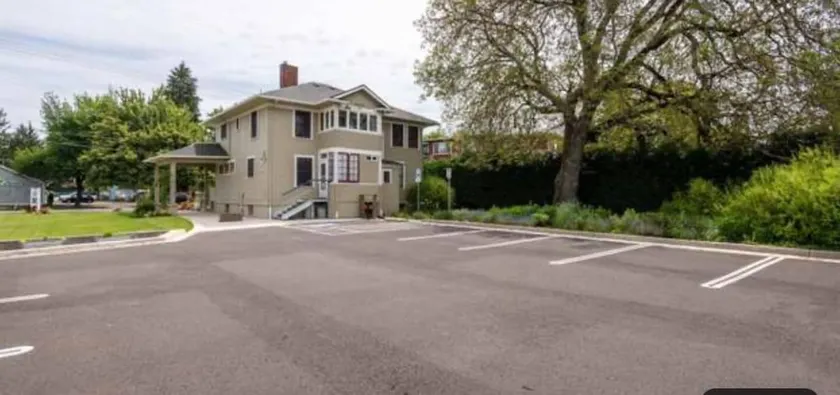 5BR Historic Home | King Beds + Gated Parking - Image 1