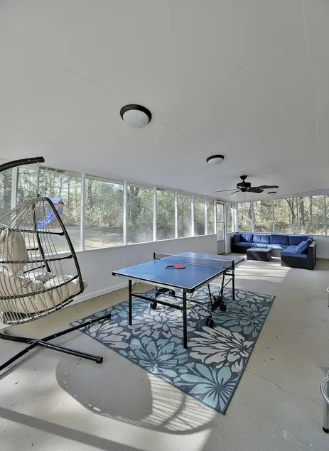 HIDEN GROVE: Hot Tub| Game Room| Playset | Pet OK - Image 1