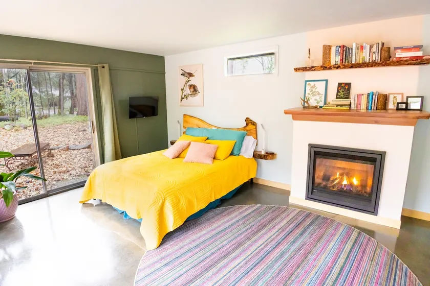 Cozy Cottage Near Historic Towns & Nature - Image 1