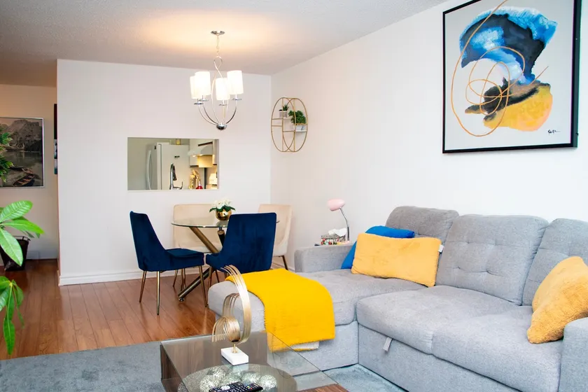 Stylish Condo | Free Parking | Gym | Office Space - Image 1