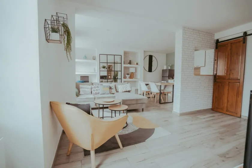 2 bedroom house with all comforts - Image 1