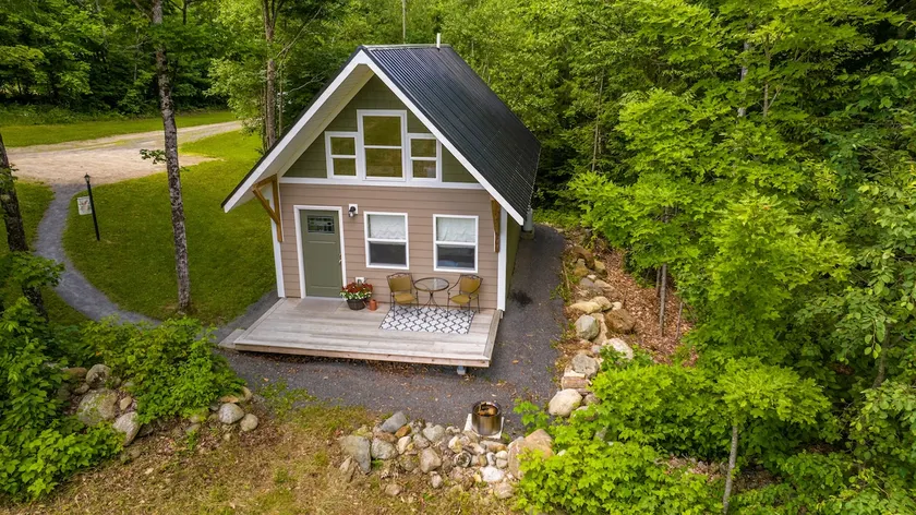 The cottage at Marble Farm. - Image 1