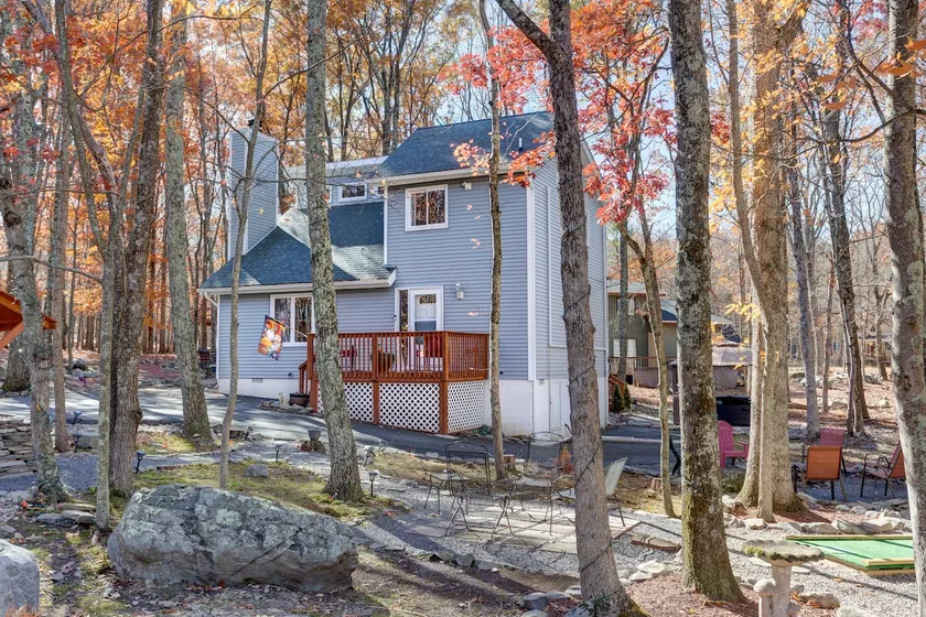 Home away from home, with many community amenities - Image 1