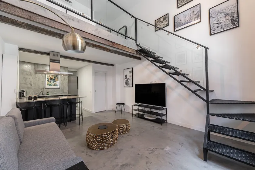Designer loft in Barajas - Image 1