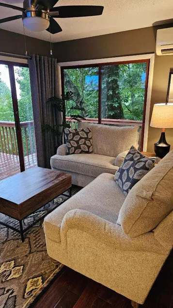Beloved Bungalow | Enchanting for 2 & View - Image 1