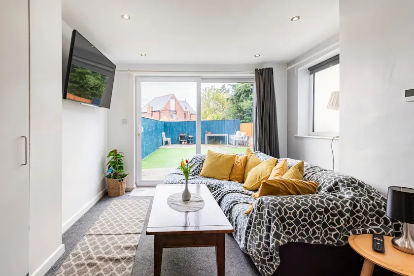 The Hidden Gem, Rooms From Home, Private-Sleeps 5 - Image 1