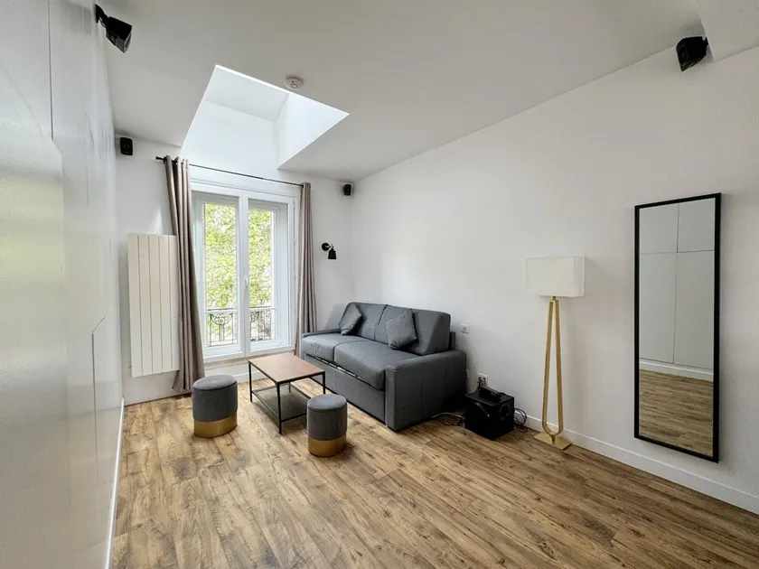 Beautiful 2-room apartment – Clichy Town Hall - Image 1