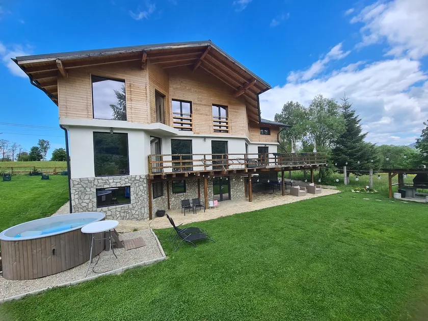 Bran Mountain Living | 6BR Panoramic Villa - Image 1