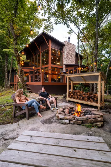 Epic Bluff Views | Modern Cabin - Image 1