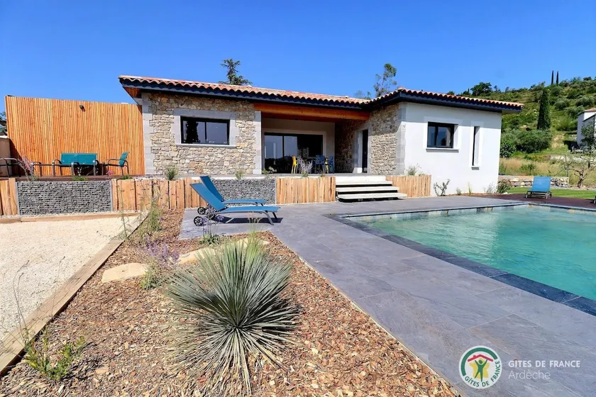 4-star air-conditioned villa in southern Ardèche with pool - Image 1
