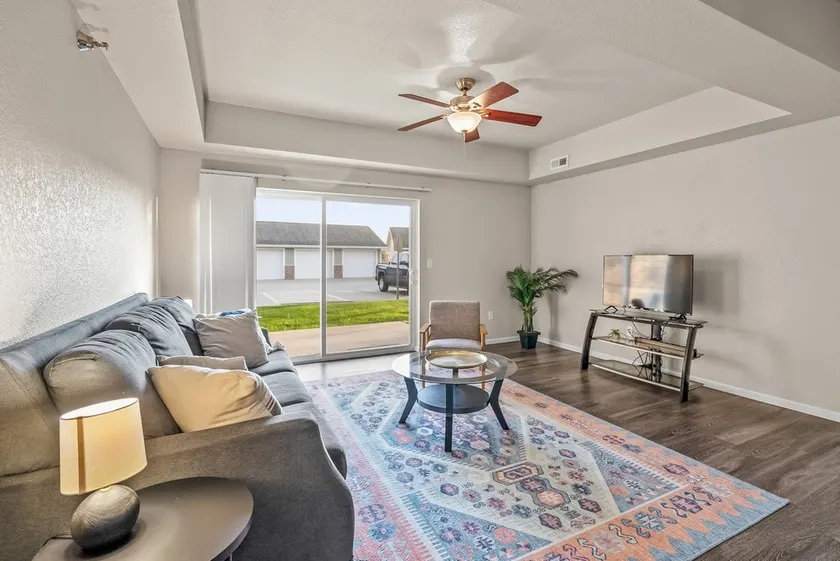 Cedar Falls Condo Great for Business or Relaxation - Image 1