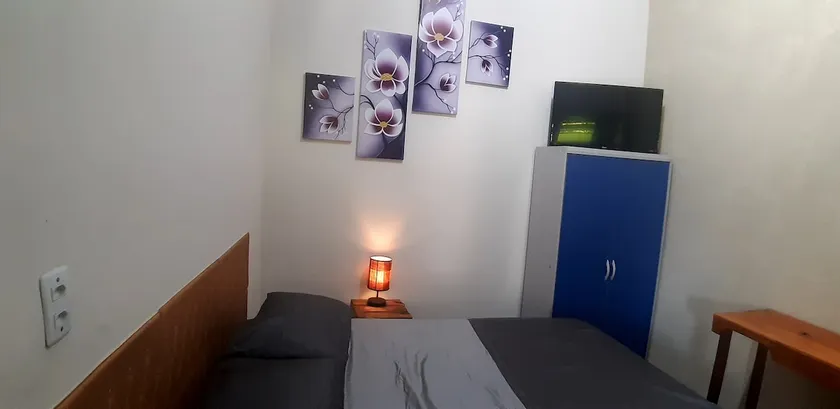 Private suite in the center - Image 1