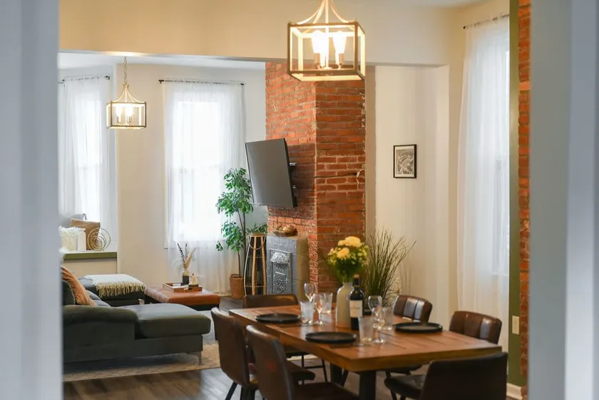 Your Home Away From Home! - Image 1