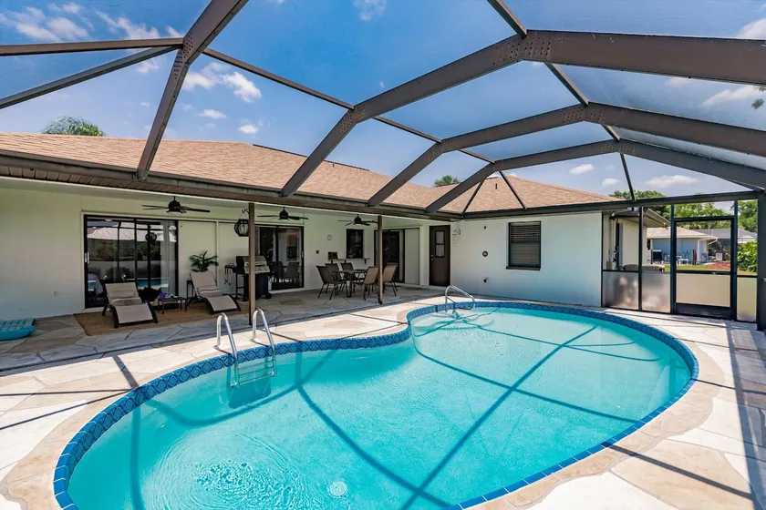The Tropical House - heated pool / 3 bed, 2 bath - Image 1