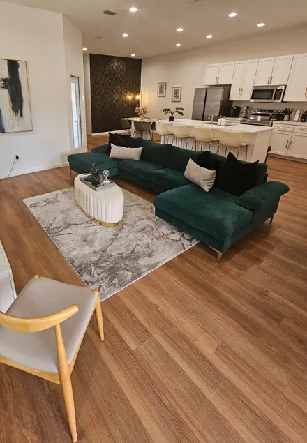 Chic Upscale Modern 3BR New Build Perfect for city & beach getaway  - Image 1