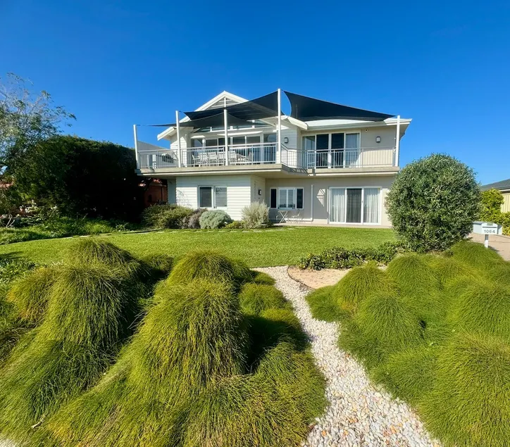 GEOGRAPHE SAILS - Luxury Beachfront Busselton - Image 1