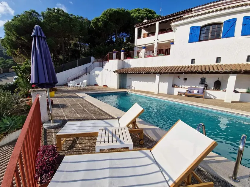 Villa Alella, 5 bedrooms with pool, Barca in 15min - Image 1