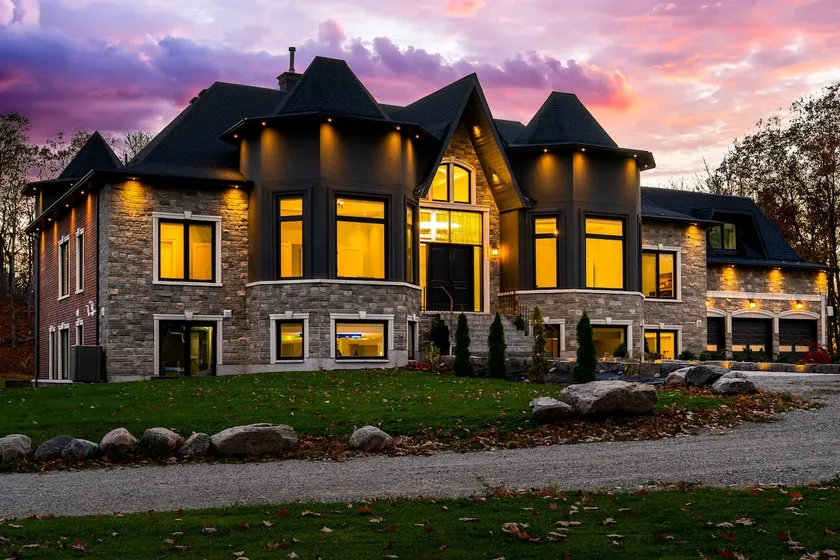 *NEW* Breathtaking Estate in Tiny | Hot tub | Pool - Image 1