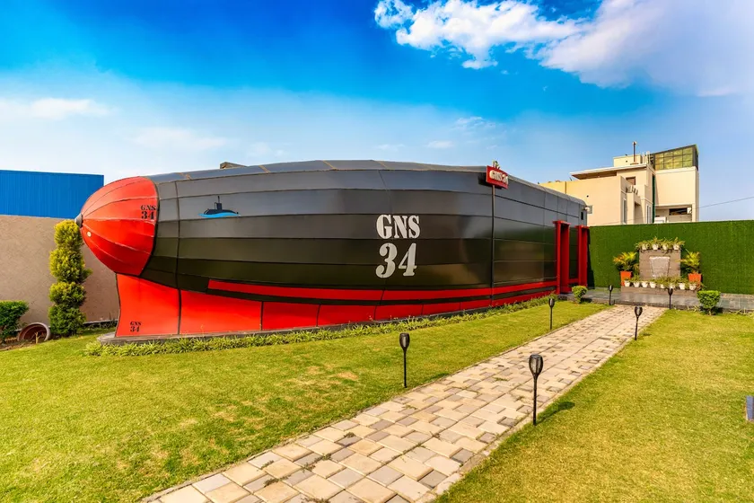 Submarine Villa by Nautical Stays, Amritsar - Image 1