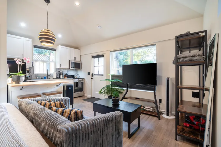 Villeta Pastena - Rockridge guest house w/patio - Image 1