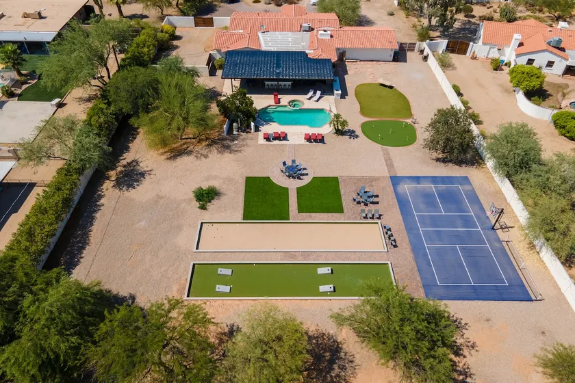 Chillin@Cholla 6 BR 3 masters 12 beds Heated pool - Image 1