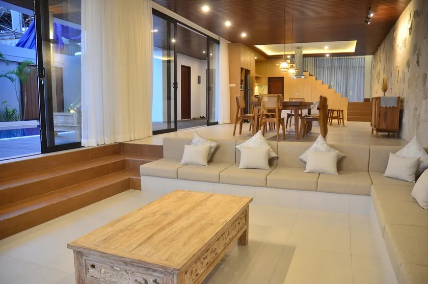 Sunshine City View Villa 6 Bedrooms With a Private Heated Swimming Pool - Image 1
