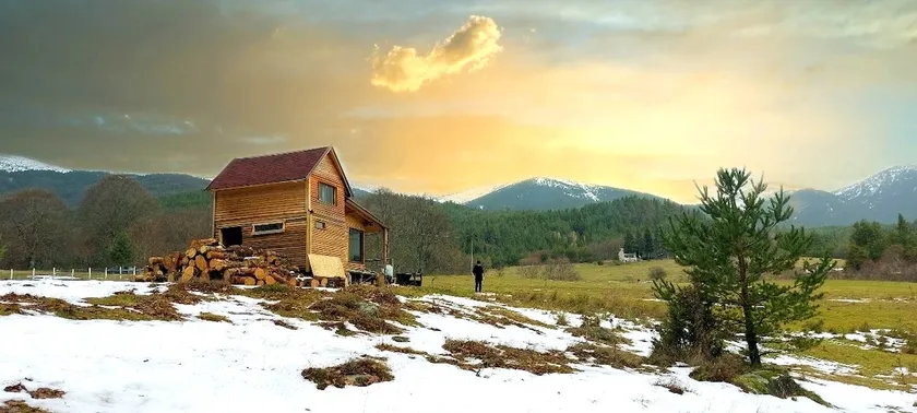 Unique off-grid cabin in raw nature: Bucephalus - Image 1