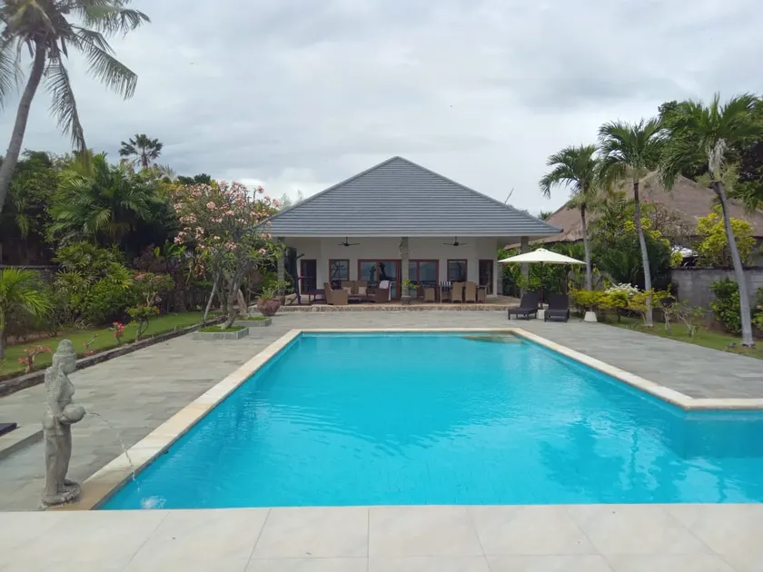 Beachfront Private VILLA & POOL - Image 1