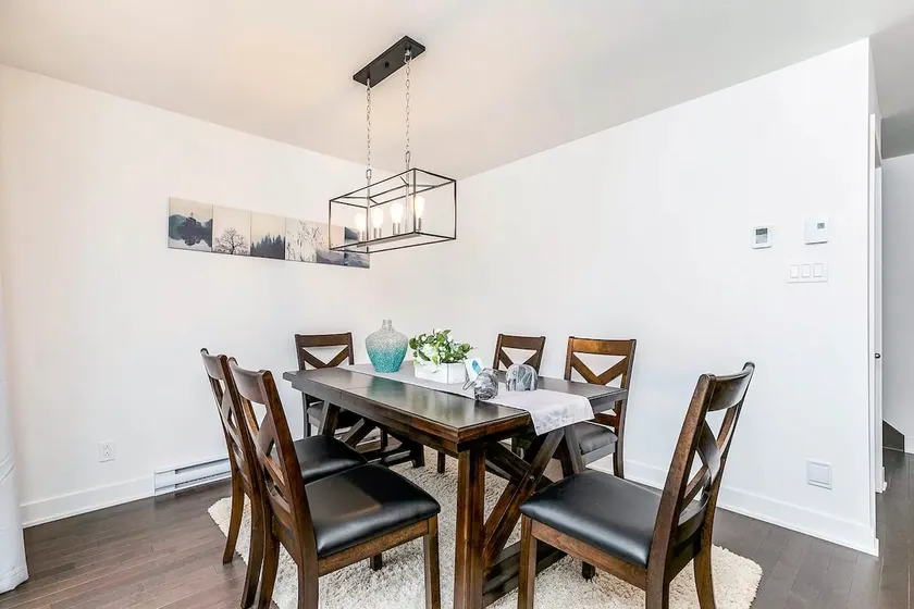 Contemporary Style Place | Free parking - Image 1