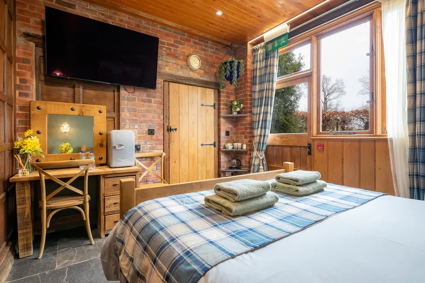 Rustic Private Suite Near Moel Famau - Image 1