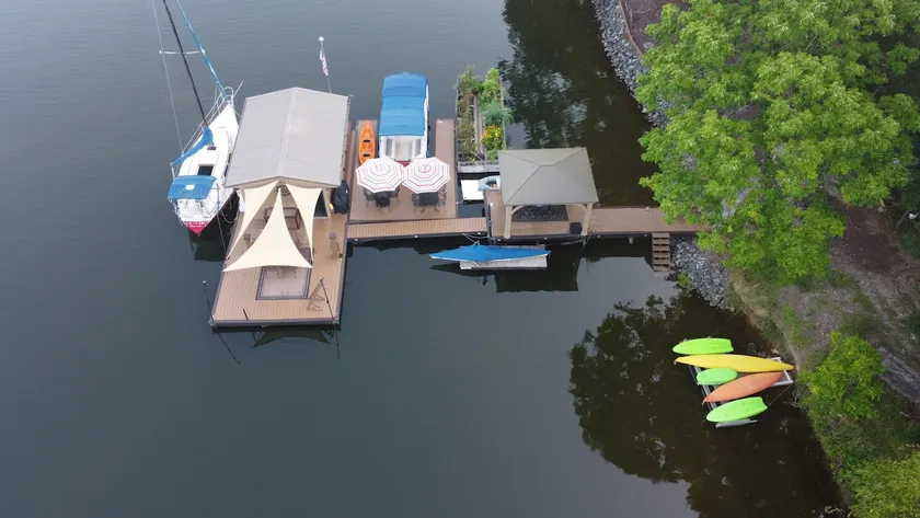 Lakefront Family Fun, New Gazebo, Toys Included! - Image 1
