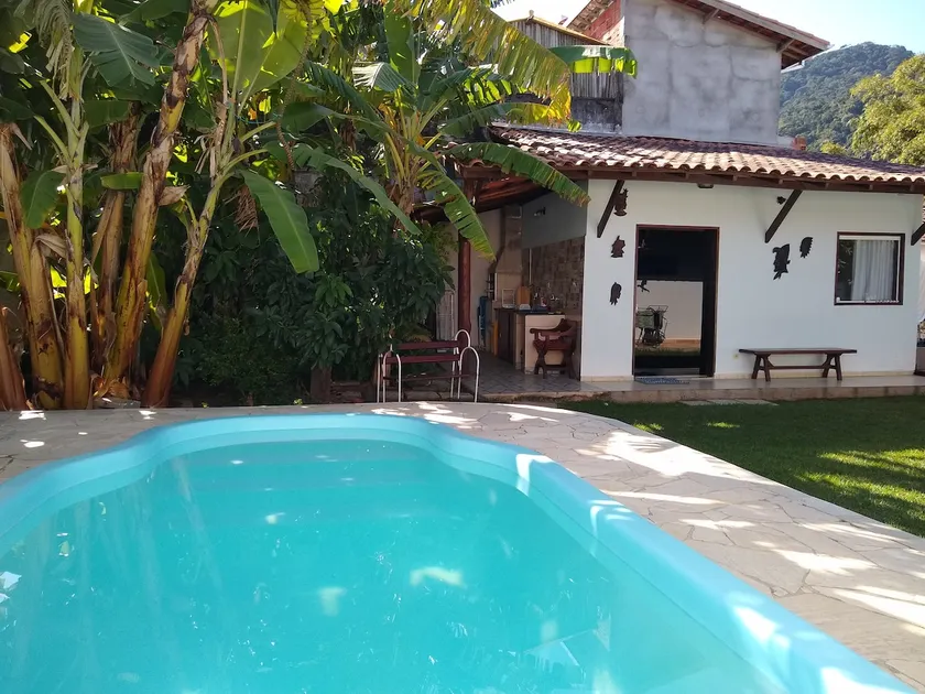 Chalet with pool - Image 1
