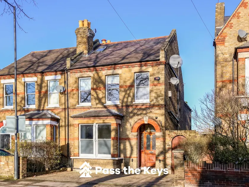 Charming Victorian House w Parking River Walks - Pass the Keys - Image 1