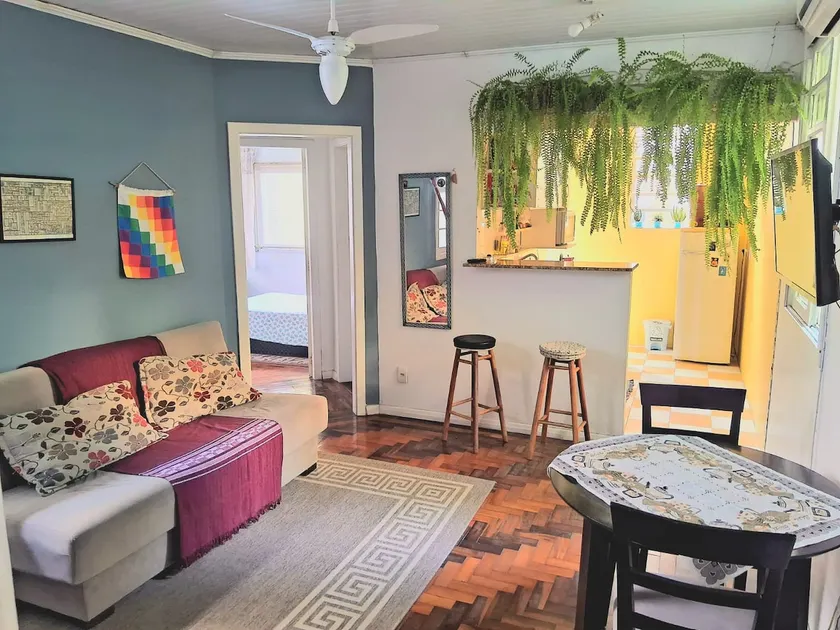 Super sunny. Spacious, 2 bedrooms - Image 1