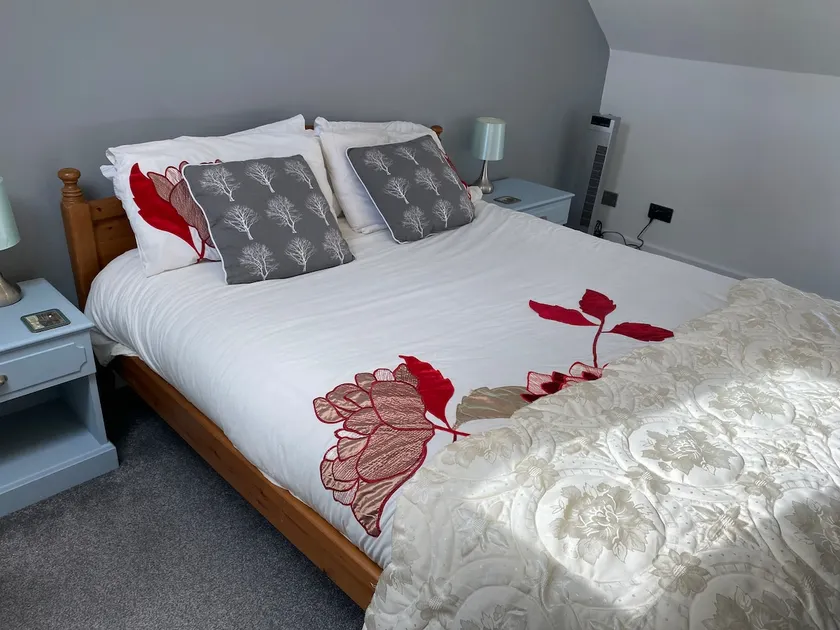 Large Loft flat 1m Chipping Norton. Great base for sightseeing/working locally - Image 1