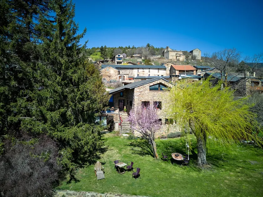 Cal Xicot-Cortàs: A quiet home in the Pyrenees - Image 1