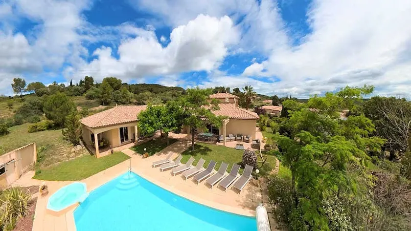 Fantastic Large Villa with Garden, Pool and Jacuzzi - Image 1