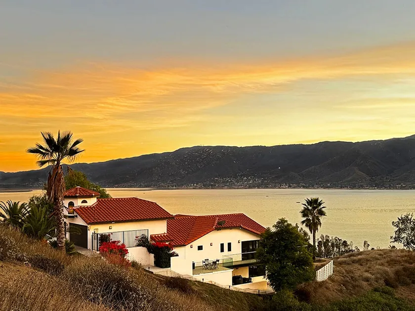 Privacy, Comfort, Tranquility & View - Image 1