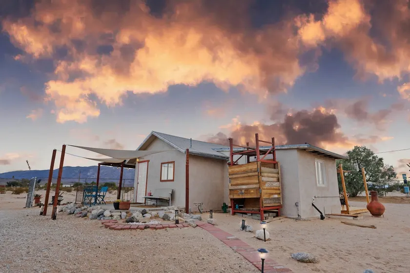 Old Dale Ranch Getaway - Joshua Tree Gem - Image 1