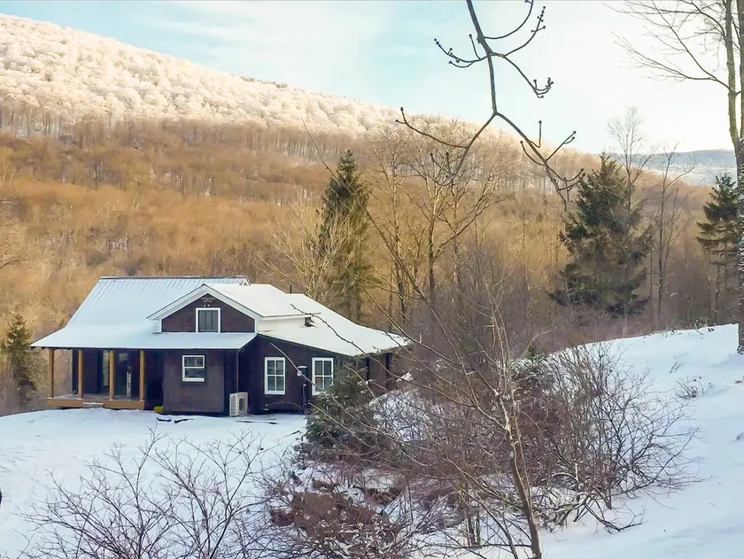 4CR Farm Guest House 4 Season Vacation Destination - Image 1