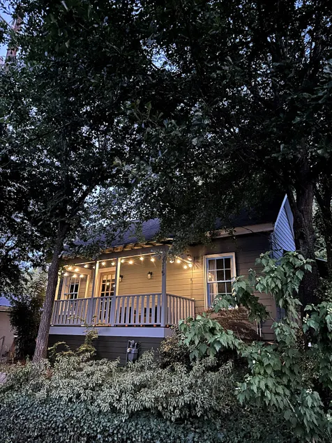 Historic Bungalow easy 1 mile walk to Downtown! - Image 1