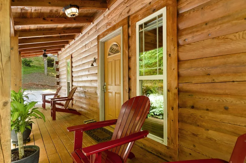 The Roost Cabin - Image 1