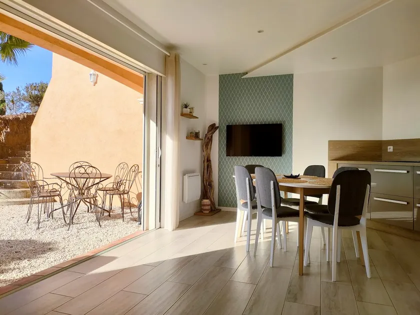 Valcros Paradis, 1 to 6 people, French Riviera, sea view. - Image 1