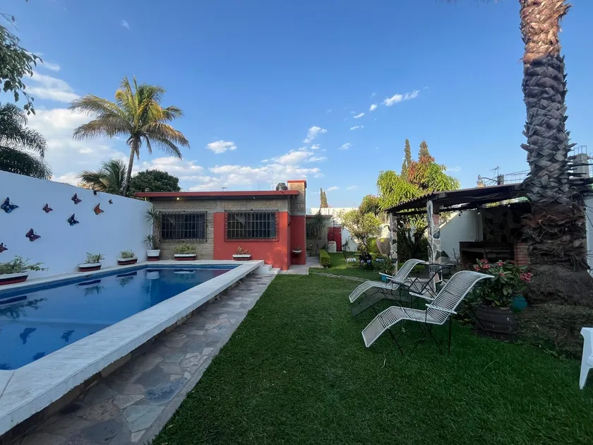 “La Gloria” Residential House. Pool and garden. - Image 1